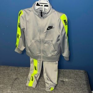 Nike set toddler 2T